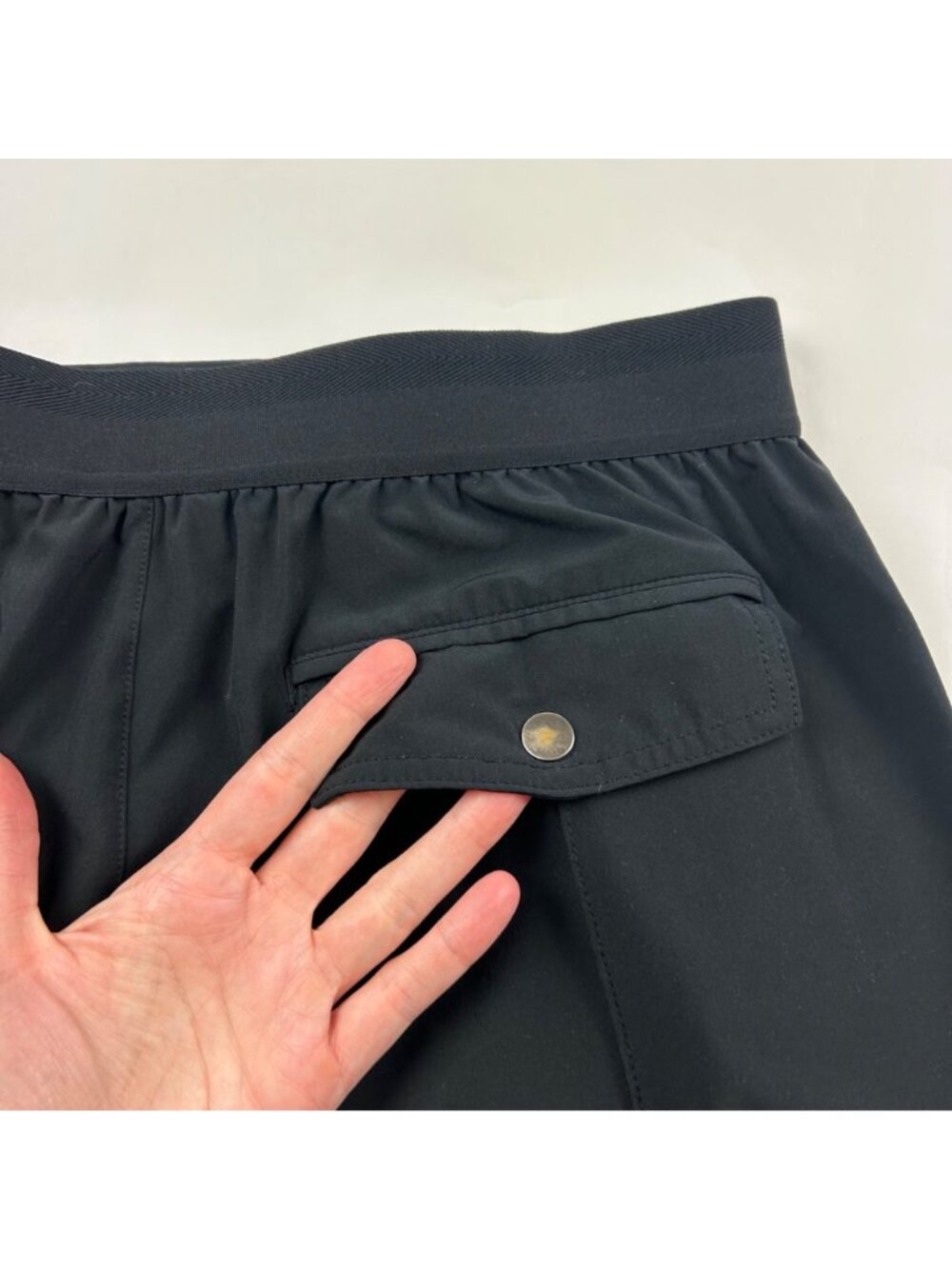 Athleta Black Lightweight Vienna Cargo Athletic Pant 12 - Picture 7 of 7